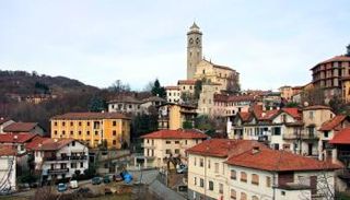 بلدة كوارونا الإيطالية