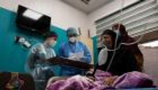 إصابات كورونا المتصاعدة تنذر بعودة العراق للإغلاق التام