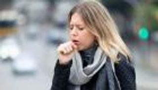 لتجنب عدوى كورونا.. دراسة تكشف المسافة الآمنة عند العطس والسعال