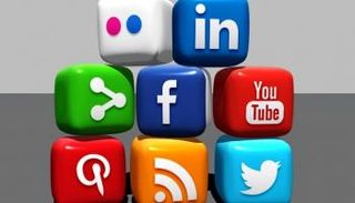 شعارات مواقع التواصل الاجتماعي