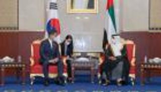 وصول رئيس كوريا الجنوبية إلى مطار دبي في زيارة رسمية للإمارات