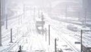 الثلوج تشلّ شرق أمريكا.. الملايين يلزمون المنازل وإعلان الطوارئ (صور)