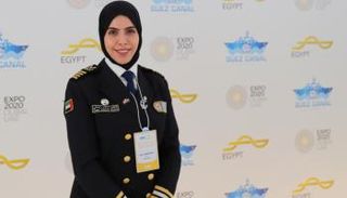 سحر راستي أول قبطانة سفن إماراتية