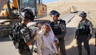 سليمان الهذالين دائما ما تواجد في الاحتجاجات ضد الاستيطان