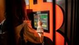 إسبانيا تطارد العملات المشفرة.. تحذيرات للمستثمرين