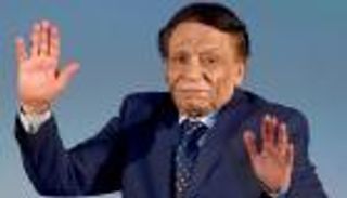 حالة عادل إمام الصحية.. هل يرقد في المستشفى؟