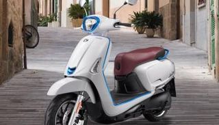 كيمكو تطلق السكوتر الكهربائي Like 125 EV الجديد.. سواعد كهربائية