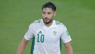 يوسف بلايلي نجم منتخب الجزائر