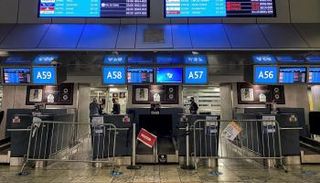 تحذيرات أمريكية متتالية من السفر الدولي