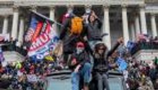 "اقتحام الكونجرس".. استدعاء 4 من مساعدي ترامب للتحقيق