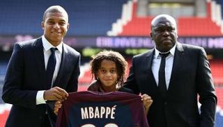 كيليان وشقيقه إيثان