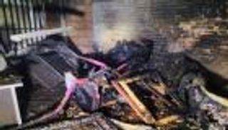 حريقان في إيران.. النيران تلتهم شركة و16 متجرا