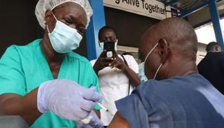 نقص لقاحات كورونا ساهم في ظهور متحورات الفيروس