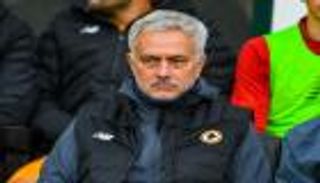 مورينيو يرفض خلافة عدوه في الدوري الإنجليزي