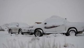 تساقط الثلوج على مدينة تبوك في السعودية