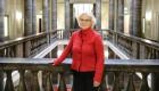 وزيرة الدفاع الألمانية: لن نمد أوكرانيا بأسلحة في الوقت الراهن