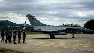 وصول طائرة رافال إلى قاعدة تاناغرا في شمال أثينا - الفرنسية