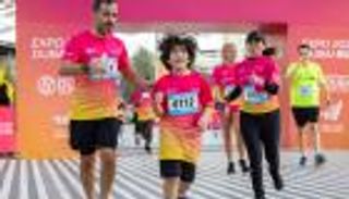 النسخة الثانية من سباق الركض في إكسبو دبي.. إقبال جماهيري كبير (صور)