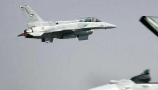 إحدى مقاتلات التحالف العربي تنفذ إحدى ضرباتها - أرشيفية