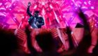 إكسبو دبي.. مزيج ساحر من الهاوس والجاز والفانك مع دي جي خالد ممدوح (صور)