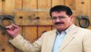 وفاة السوري بسام الملا.. مخرج مسلسل "باب الحارة"