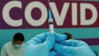 الملقحون و"أوميكرون".. المتحور الجديد يكسر "القاعدة الأولى" 