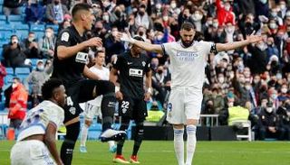 كريم بنزيما نجم ريال مدريد ضد إلتشي