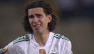 بعد الدموع.. زروقي "المصدوم" يكشف ما حدث لمنتخب الجزائر في الكاميرون