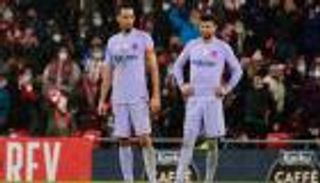 الفيفا يمنح تشافي هدية ذهبية لإنقاذ برشلونة