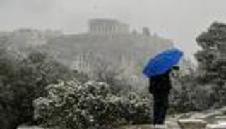 الثلوج تكسو اليونان.. انقطاع الكهرباء وإغلاق المدارس (صور)