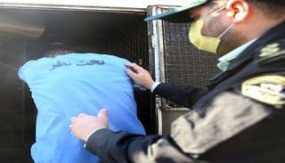 أحد عناصر الأمن بإيران- أرشيفية