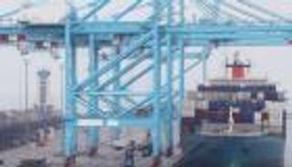 شراكة بين "موانئ أبوظبي" و"إيني" لإنشاء قاعدة لوجستية بميناء مغرق