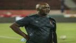 منافس مصر يهدد استمرار موسيماني مع الأهلي