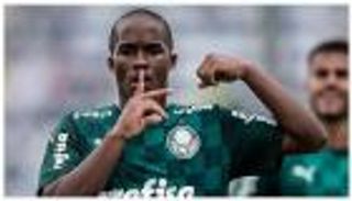 ميسي الجديد.. من هو الطفل الذي أشعل صراعا بين ريال مدريد وبرشلونة؟