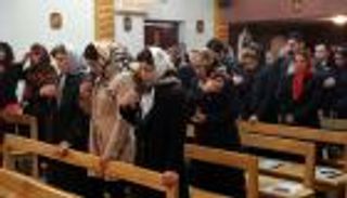 منفى وسجن وتعذيب.. مسيحيو إيران تحت الاضطهاد