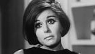 سعاد حسني الغامضة.. كيف ماتت سندريلا السينما المصرية؟