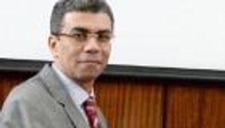 وفاة الكاتب الصحفي المصري ياسر رزق
