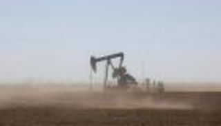 للمرة الأولى منذ 2014.. النفط يخترق مستوى 90 دولارا