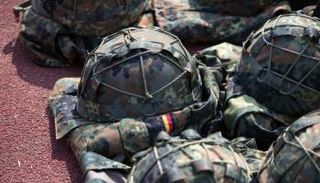 ألمانيا تدعم أوكرانيا بخوذ عسكرية