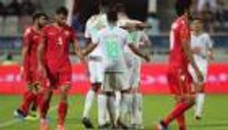 ما هي القنوات الناقلة لمباراة السعودية وعمان وكيف تشاهد البث المباشر؟