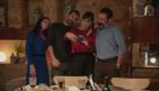 أول تعليق من نتفليكس حول "أصحاب ولا أعز".. ماذا قال أبطاله؟ (فيديو)