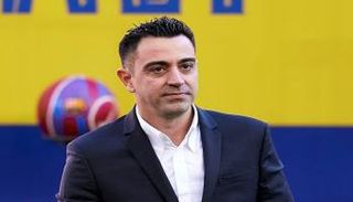 تشافي هيرنانديز مدرب برشلونة