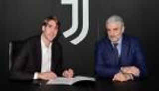 "DV7".. يوفنتوس يمنح فلاهوفيتش إرث كريستيانو رونالدو (فيديو)