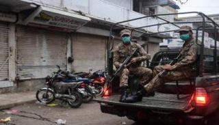 جنود تابعون للجيش الباكستاني 