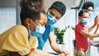 النجاة من كوفيد رغم مخالطة مصابين.. السر في "الخلايا التائية"