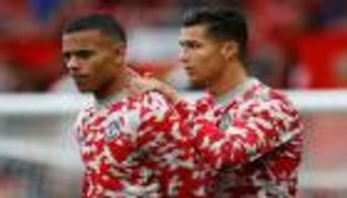 اعتداء ودماء وبيان رسمي.. مهاجم مانشستر يونايتد يواجه السجن