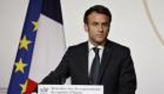 ماكرون يدعو إلى "تسريع" المفاوضات حول "نووي إيران"