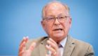 التوتر الروسي الأوكراني.. رئيس "ميونخ للأمن": ألمانيا في وضع "محرج"