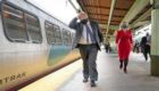 خليفته المحتملة.. وزيرة خارجية بريطانيا "تطمئن" جونسون