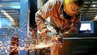 أوميكرون يعطل النشاط الصناعي للصين